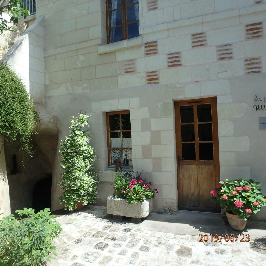 La Pierre Qui Parle Luynes (Indre-et-Loire)